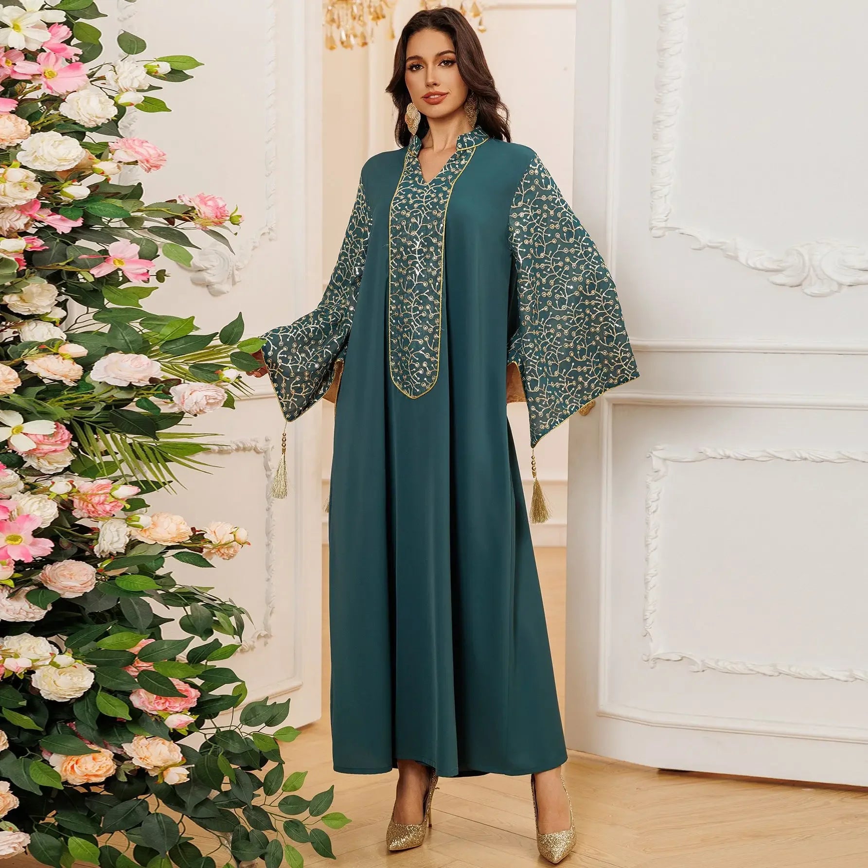A beautifully crafted Muslim women Moroccan kaftan featuring a relaxed silhouette and elegant detailing for Eid and everyday wear