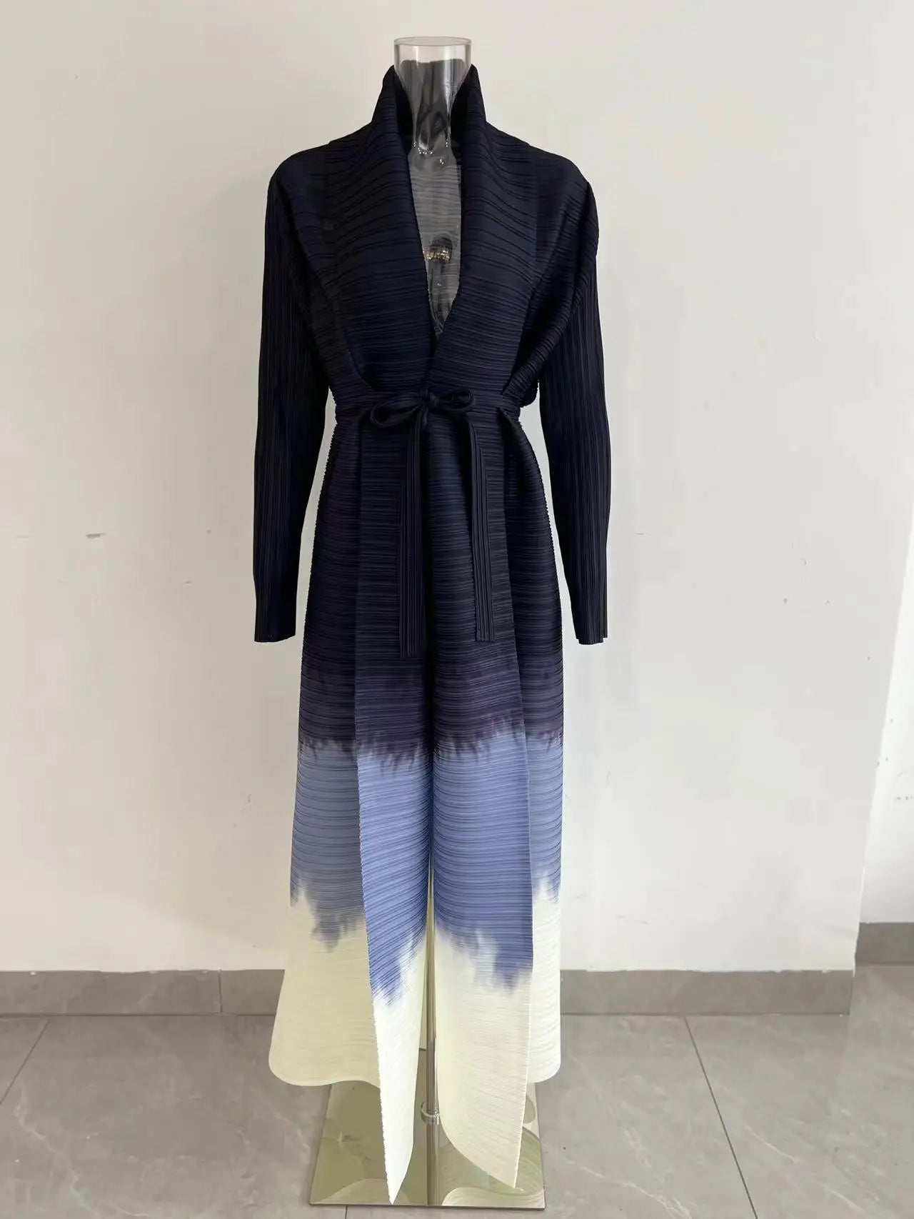 Autumn and Winter New Abaya Fashion Lapel Pleated Long Sleeved Cardigan Windbreaker Jacket Saudi Abayas for Women